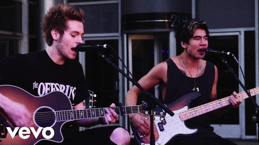 5 Seconds of Summer - Out Of My Limit (Live at Derp Con)