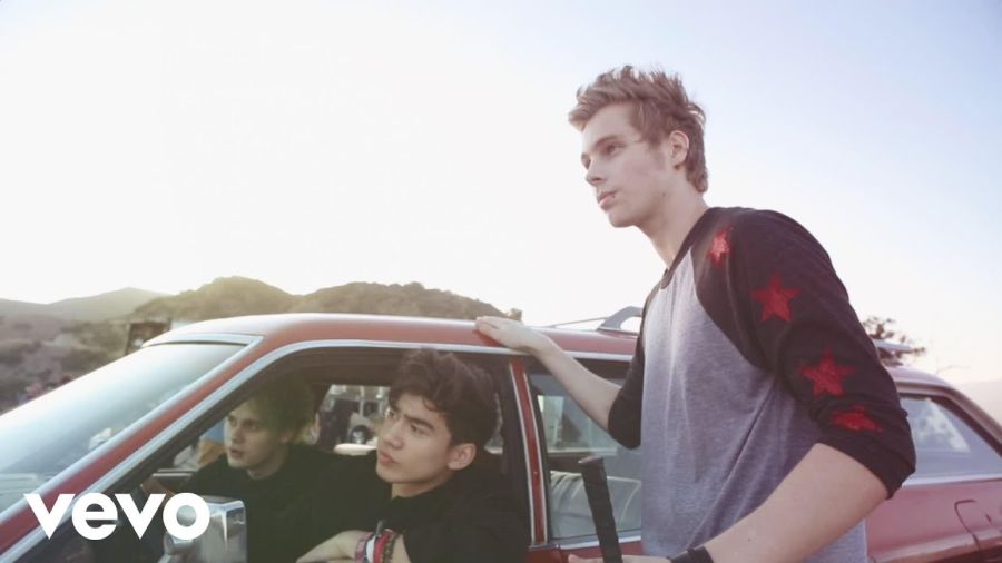 5 Seconds of Summer - Amnesia (Behind The Scenes)