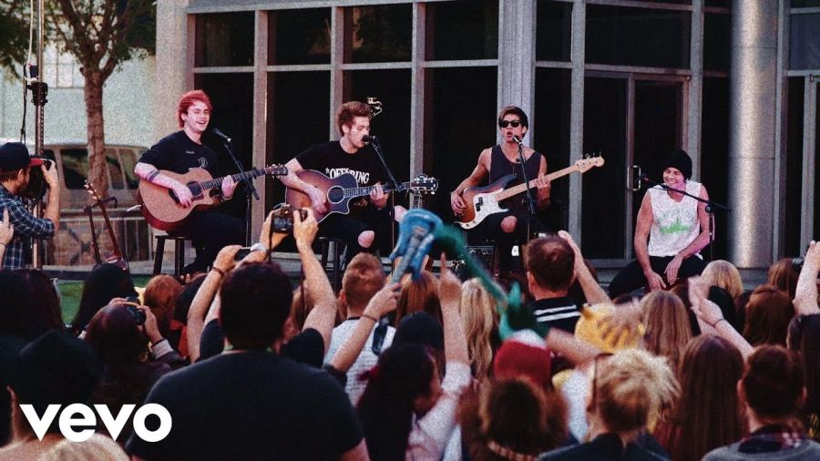 5 Seconds of Summer - Good Girls (Live at Derp Con)